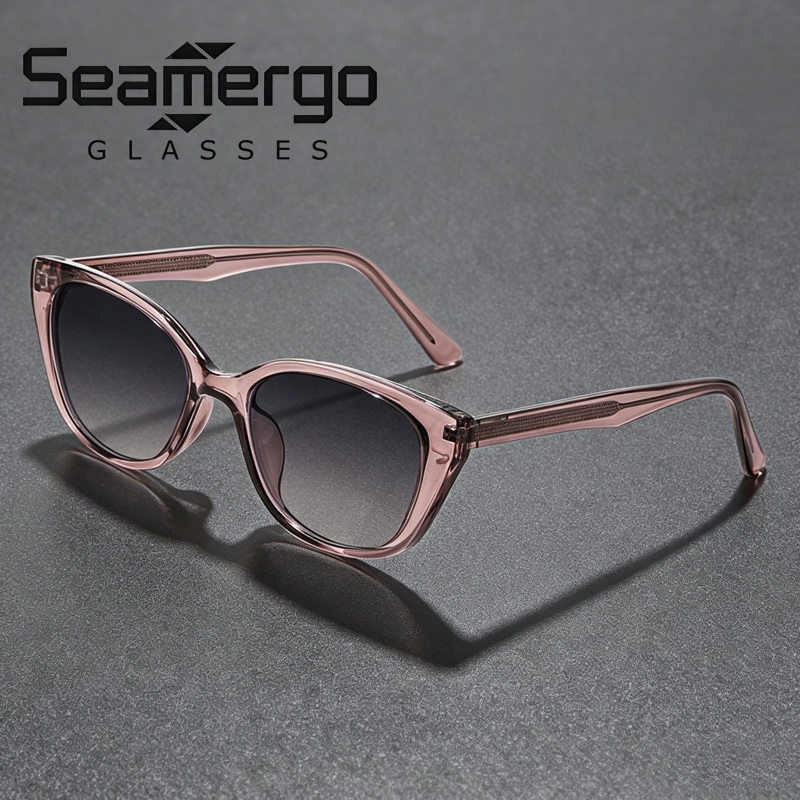 Vintage Fashion Photography - Lunettes de soleil SEAMERGO style œil-de-chat