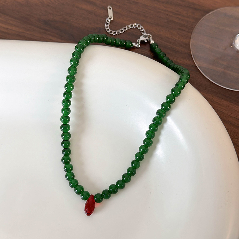 Vintage Fashion Looks - Collier vintage de perles vertes avec