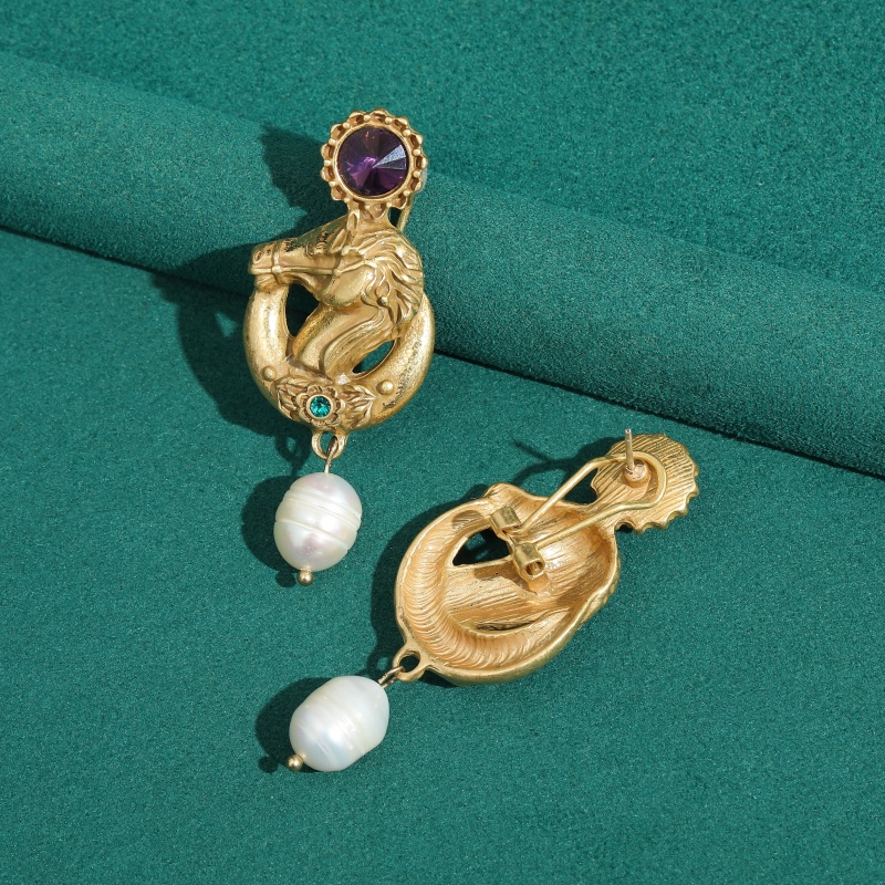Boucles d'oreilles pendantes v - Vintage Fashion Jewelry Brands avis et prix
