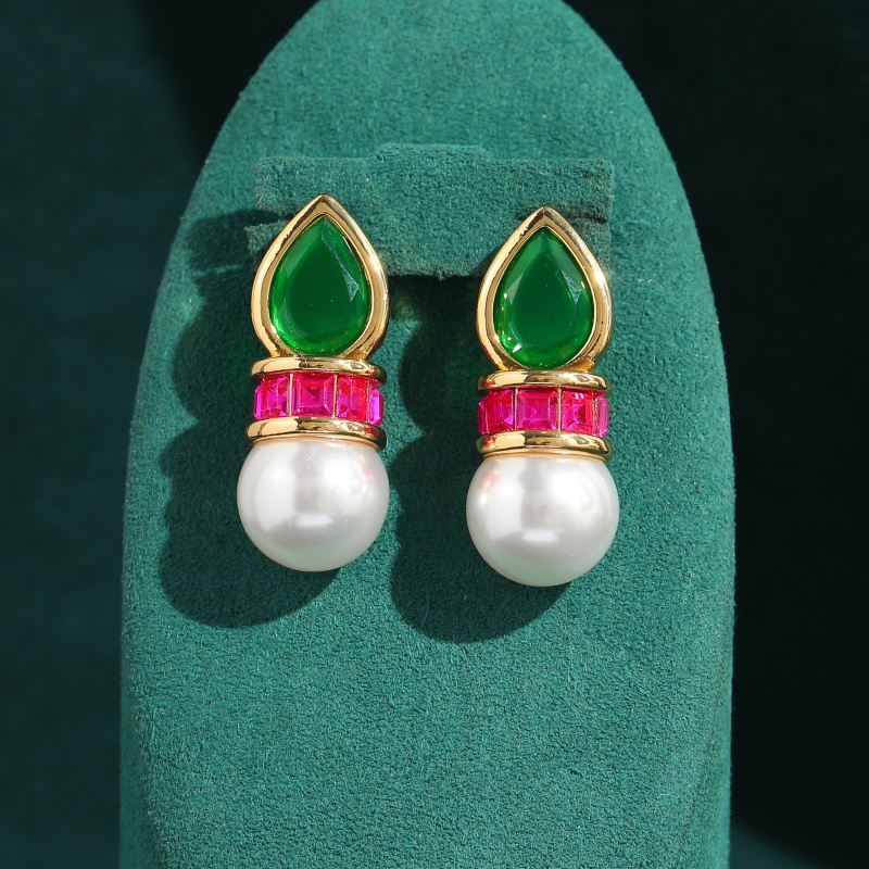Boucles d'oreilles Vintage en  - Vintage Fashion Jewelry Brands avis et prix