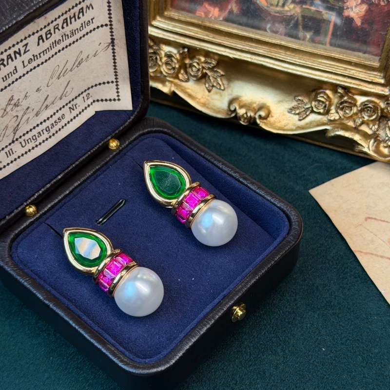Boucles d'oreilles Vintage en  - Vintage Fashion Jewelry Brands avis et prix