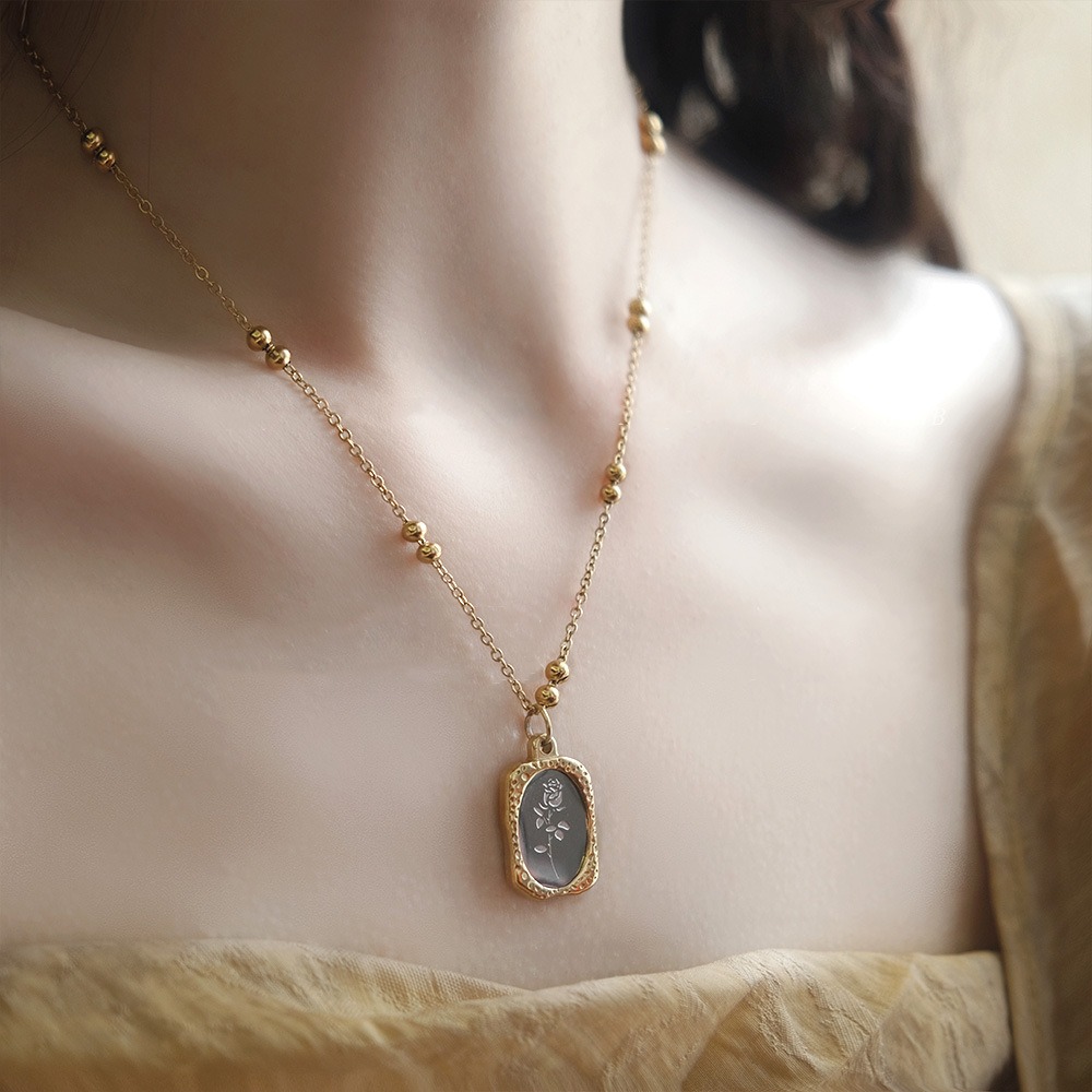 Nouveau Collier Pendentif Rose - Vintage Fashion Tags avis et prix
