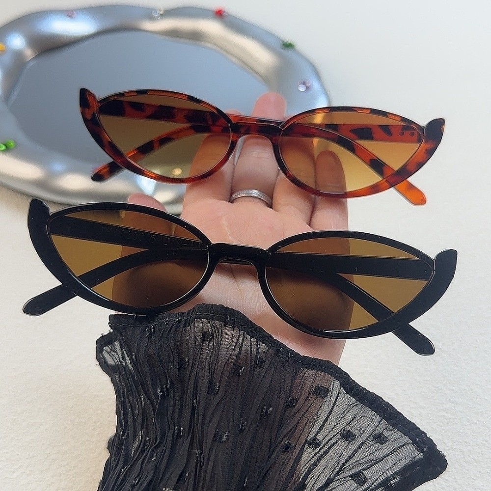 Lunettes de soleil œil de chat - Vintage Fashion Photography avis et prix