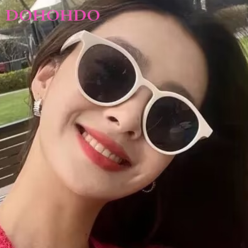 Lunettes de soleil ovales clas - Vintage Fashion Photography avis et prix