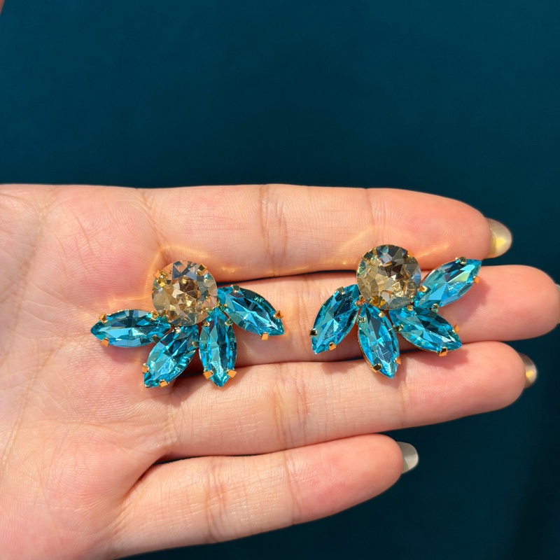 Boucles d'oreilles demi-fleur  - Vintage Fashion Jewelry Brands avis et prix
