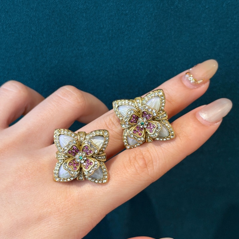 Boucles d'oreilles Vintage en  - Vintage Fashion Jewelry Brands avis et prix