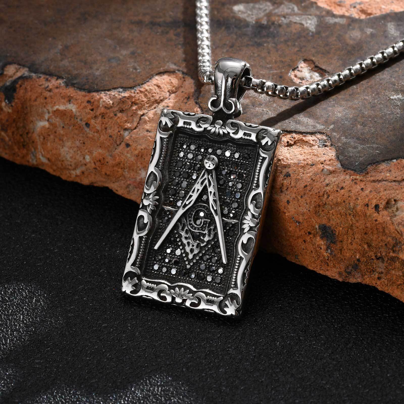 Collier pendentif carré franc- - Vintage Fashion Tags avis et prix