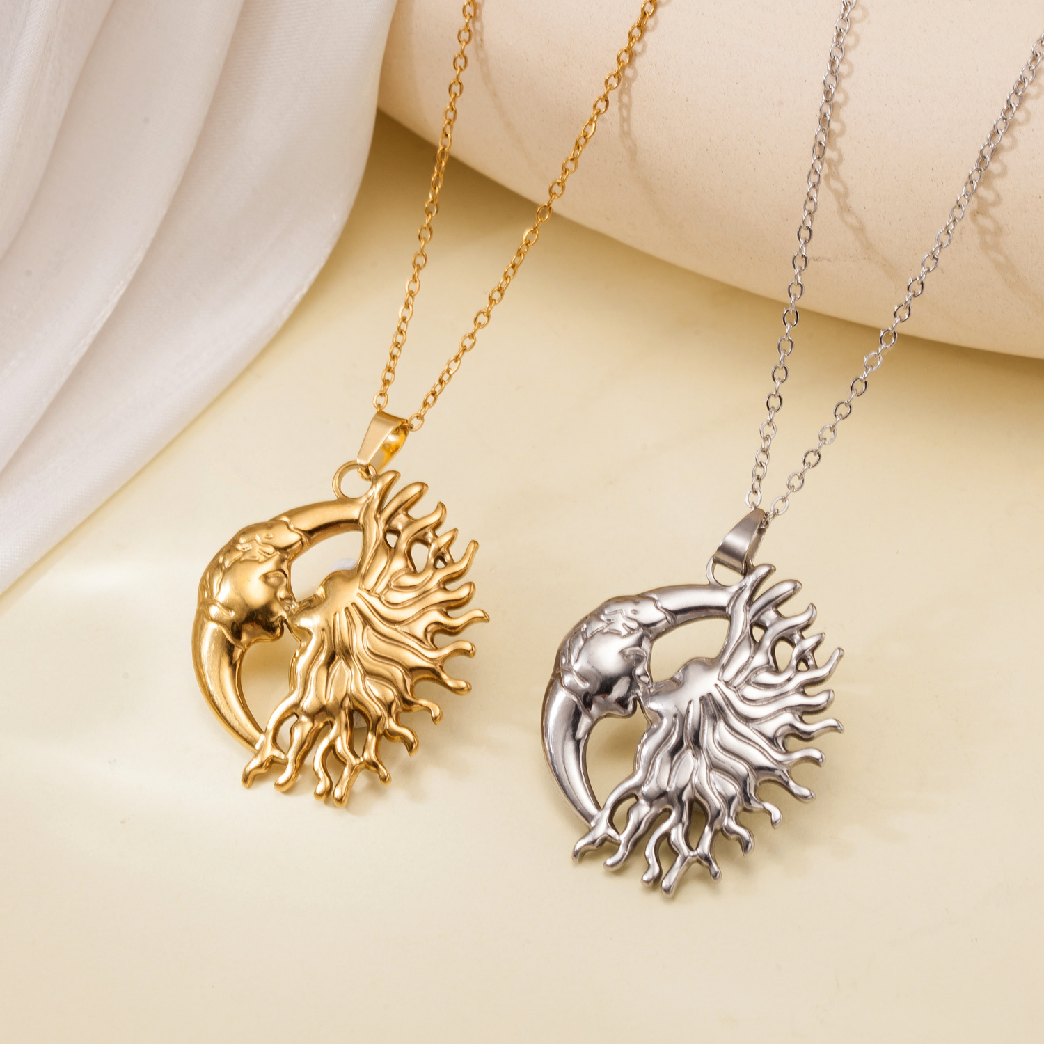 Collier Soleil et Lune pour co - Vintage Fashion Looks avis et prix